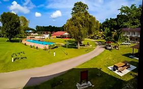 Teluk Penyabung Resort